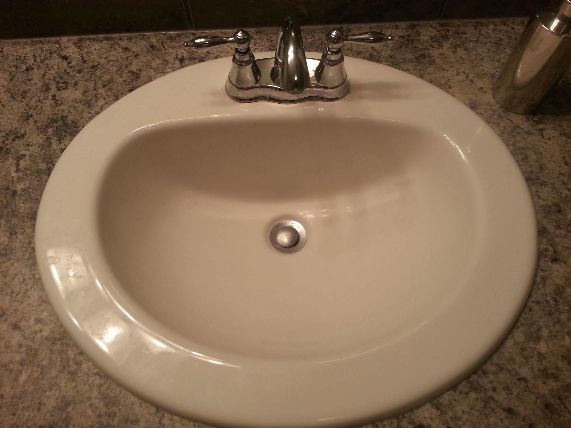 Pinnacle Inn & Suites Aspen YYC Dış mekan fotoğraf